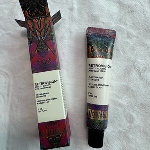 Tiger Love Retrovision Pink Clay Mask